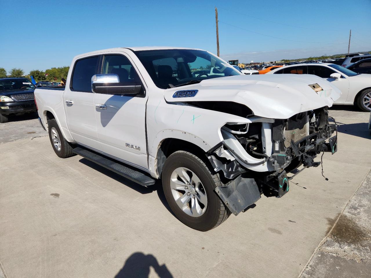 Ram 1500 Laramie Image 4