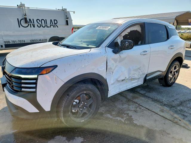  Salvage Nissan Kicks