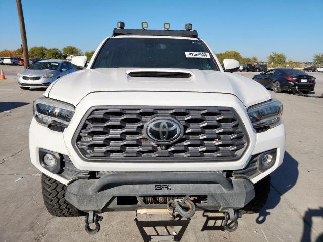 Toyota Tacoma Double Cab Image 6