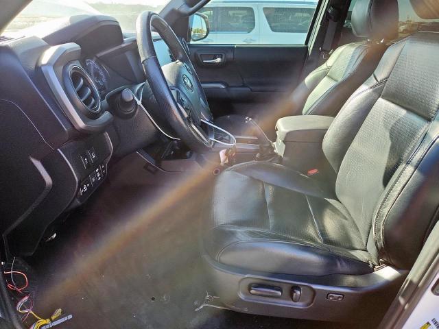 Toyota Tacoma Double Cab Image 8