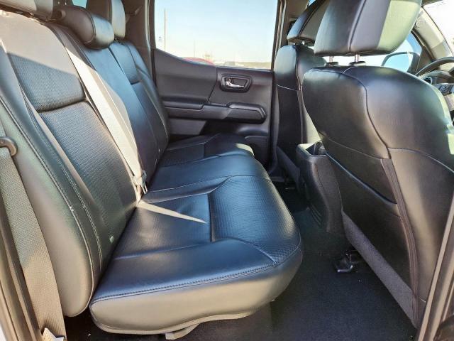 Toyota Tacoma Double Cab Image 9