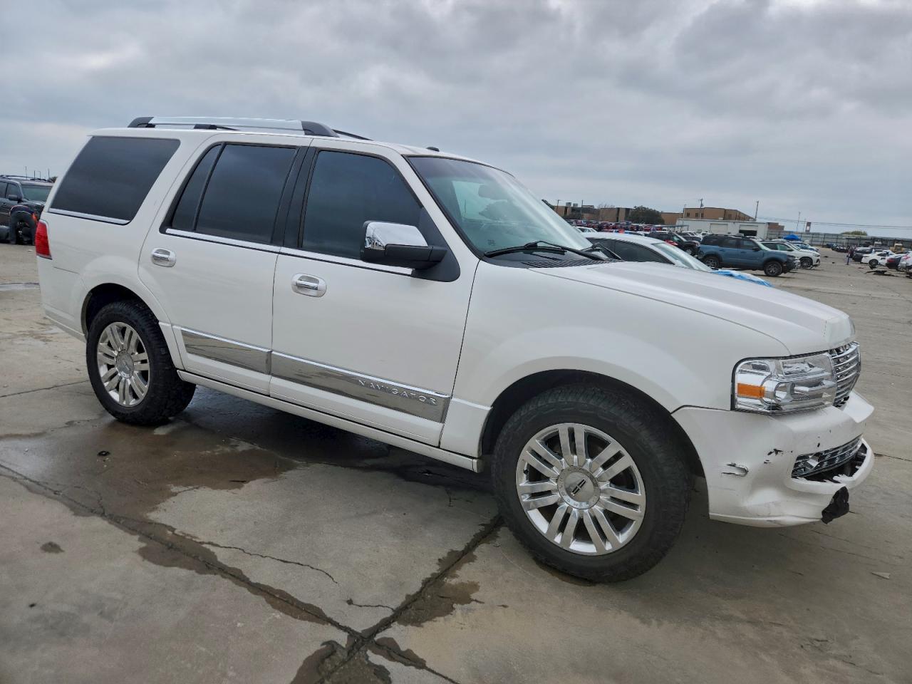 Lincoln Navigator Image 13