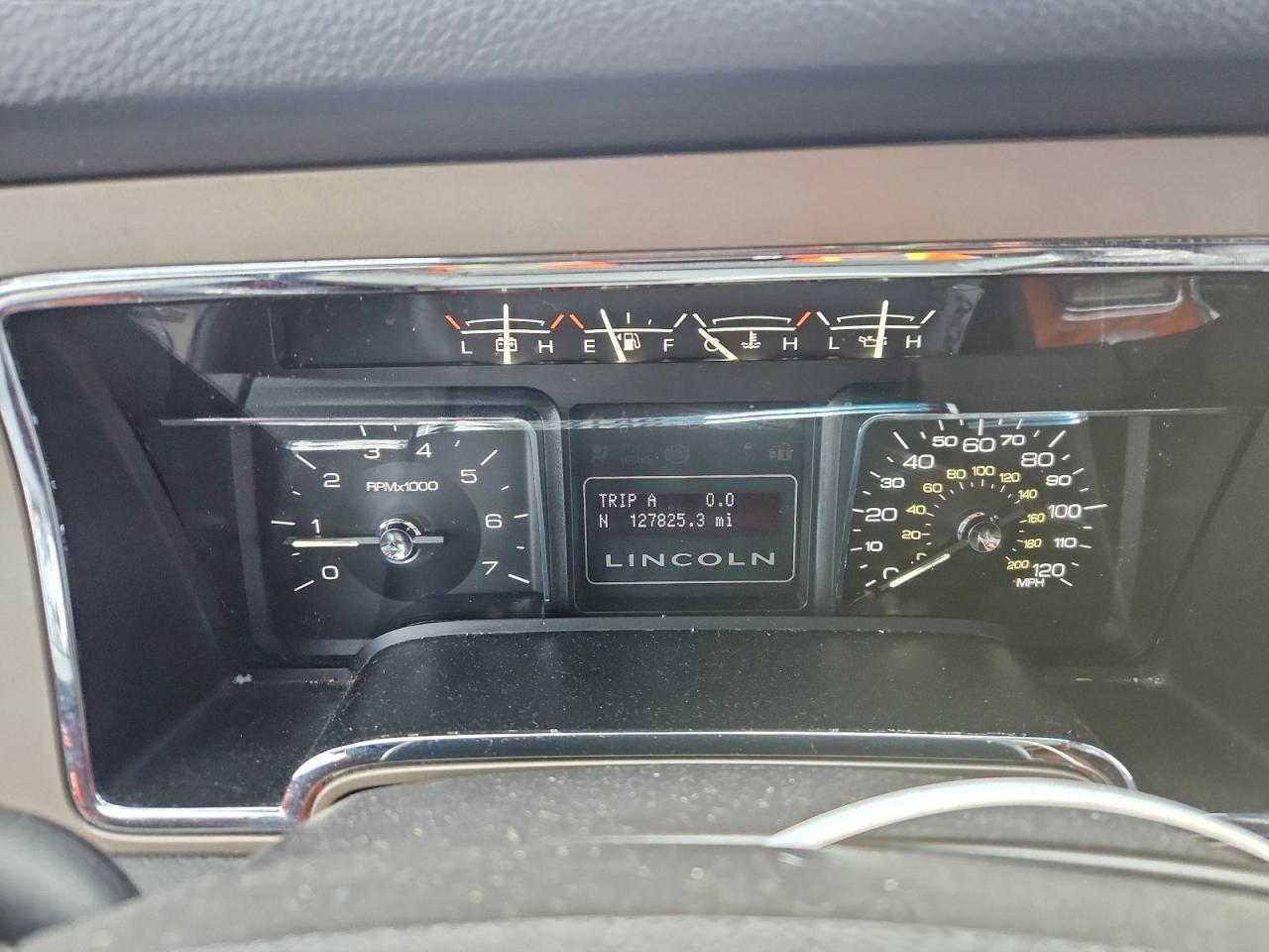 Lincoln Navigator Image 5