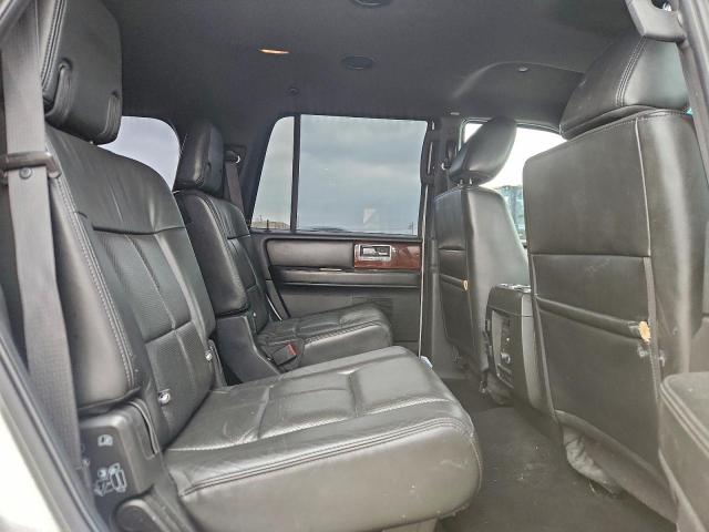 Lincoln Navigator Image 10