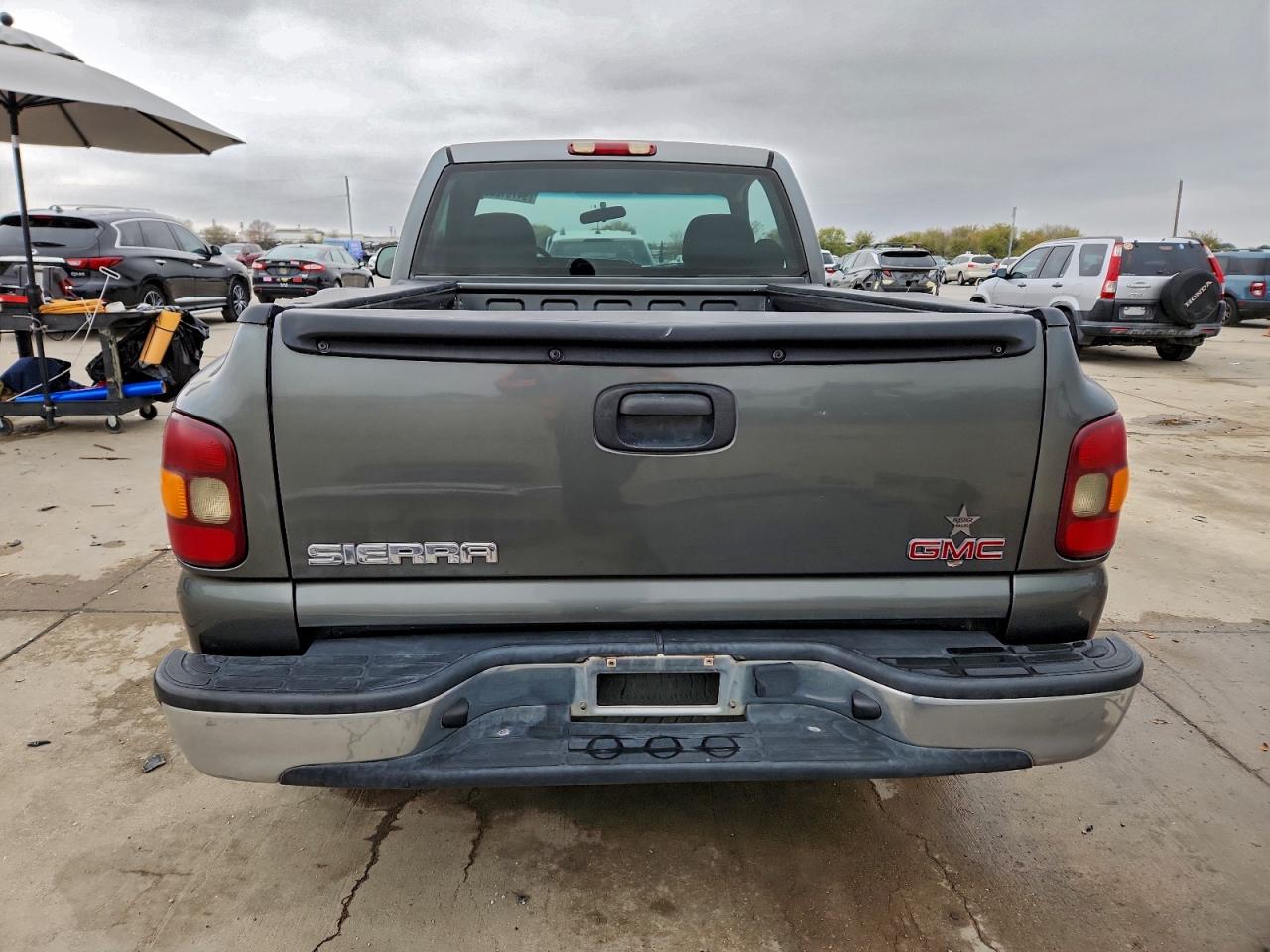 GMC Sierra C1500 Image 13