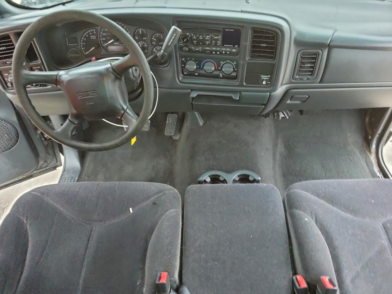 GMC Sierra C1500 Image 6