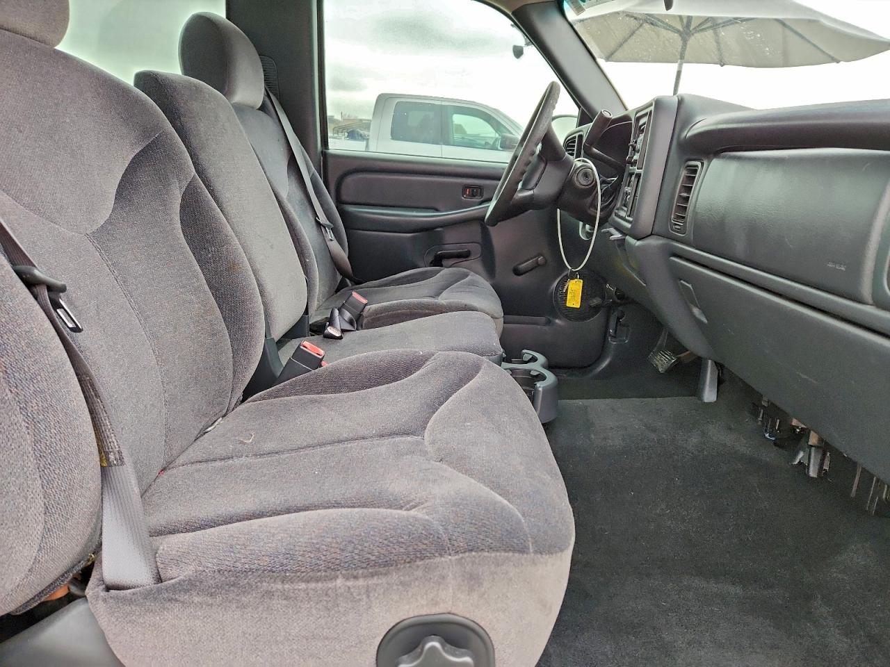 GMC Sierra C1500 Image 9