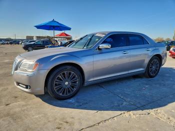  Salvage Chrysler 300
