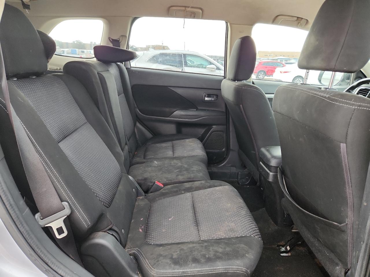 Mitsubishi Outlander Se Image 6