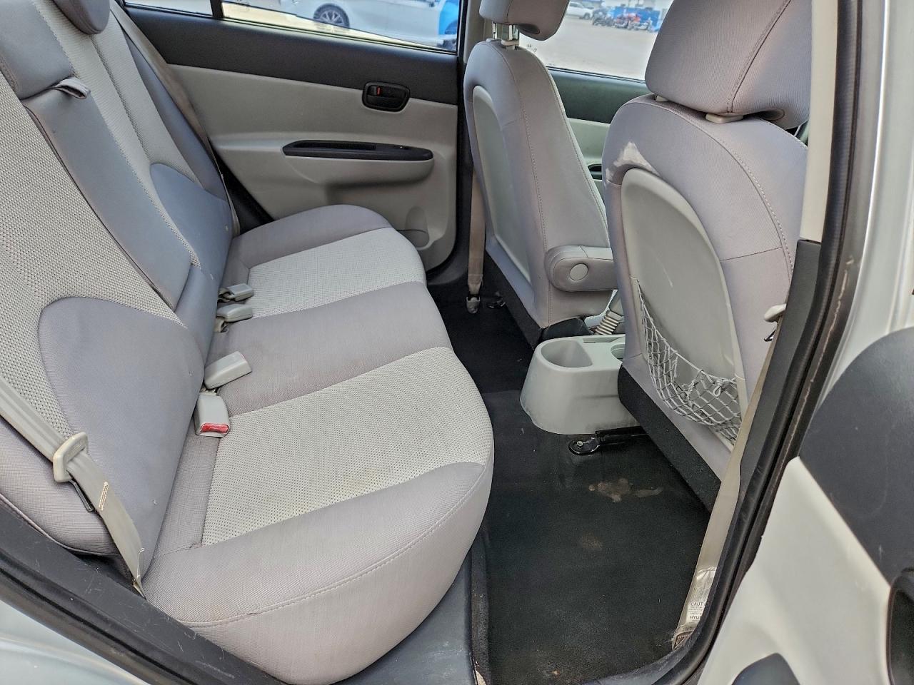 Hyundai ACCENT Gls Image 7