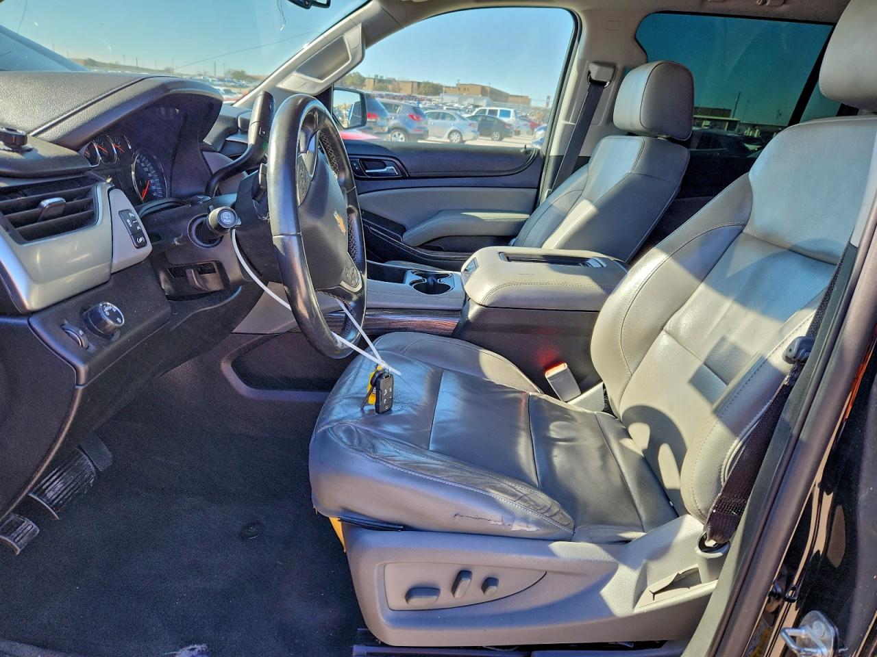 Chevrolet Suburban C1500 Lt Image 9