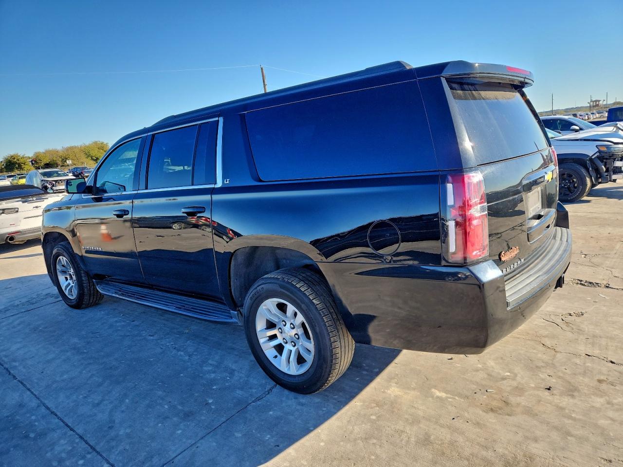 Chevrolet Suburban K1500 Lt Image 2