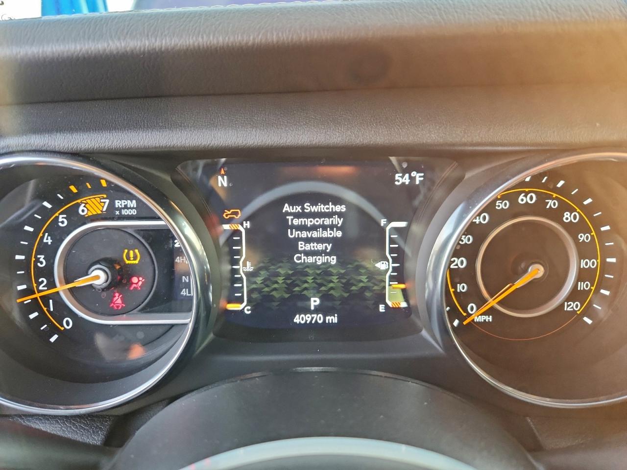 Jeep Wrangler Sahara Image 10