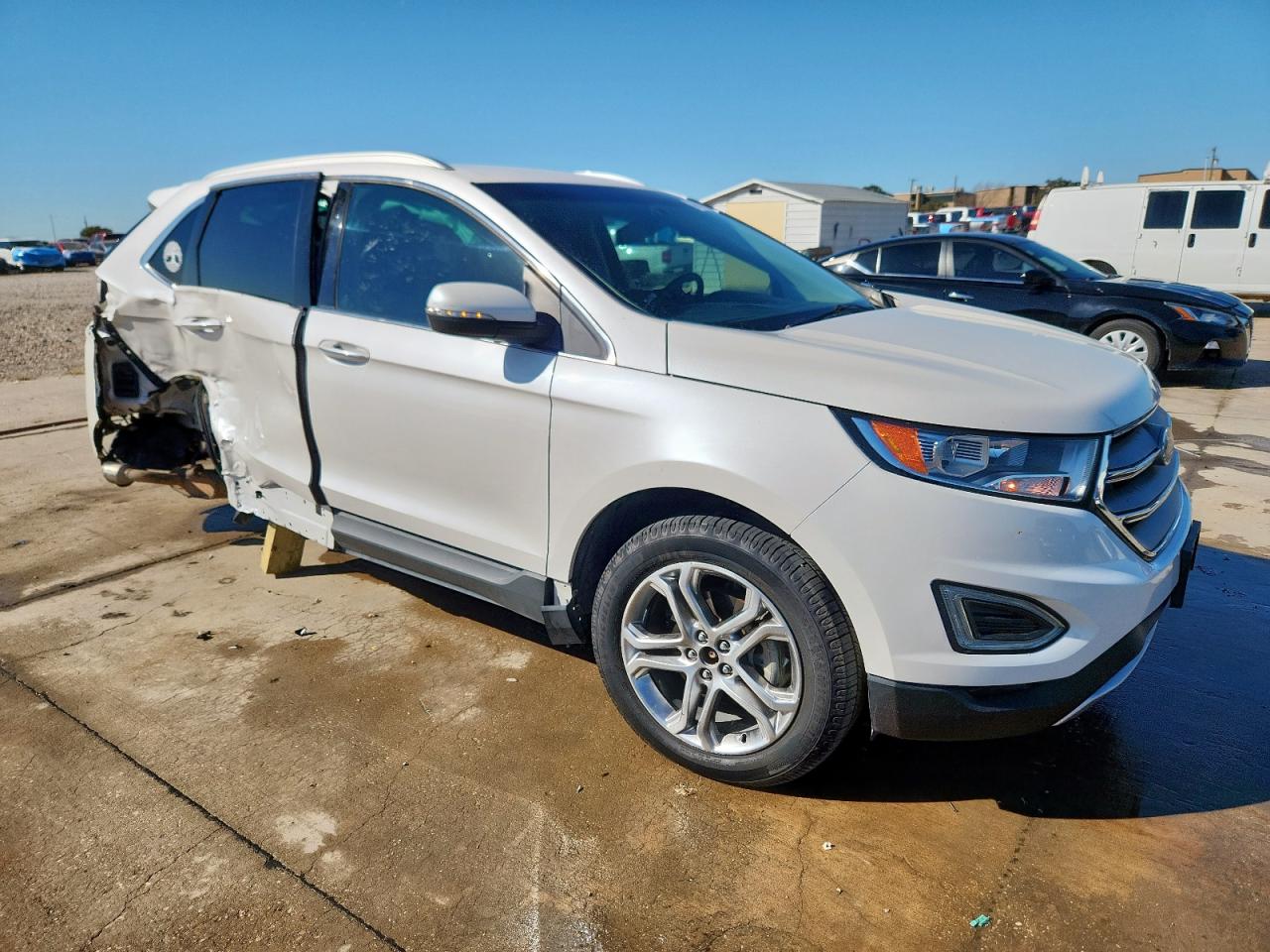 Ford Edge Titanium Image 2