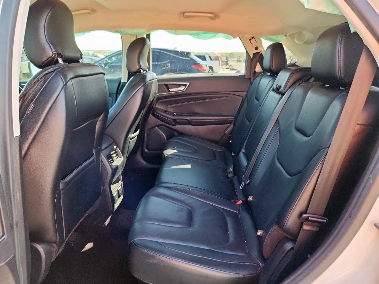 Ford Edge Titanium Image 5