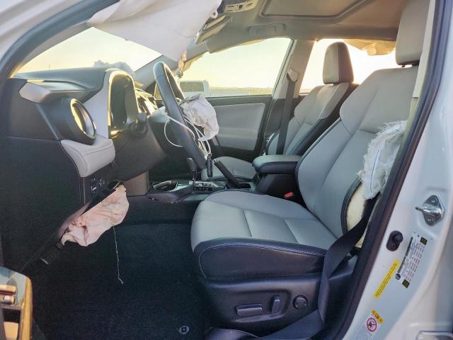 Toyota RAV4 Limited Image 6