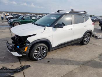  Salvage Kia Seltos