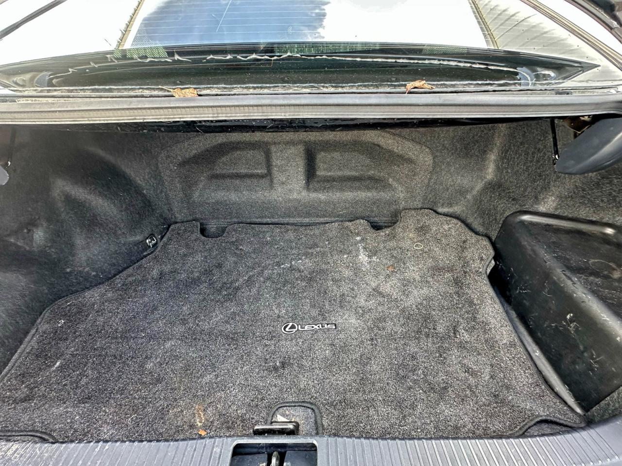 Lexus Es 300h Image 12