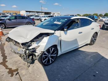  Salvage Nissan Maxima