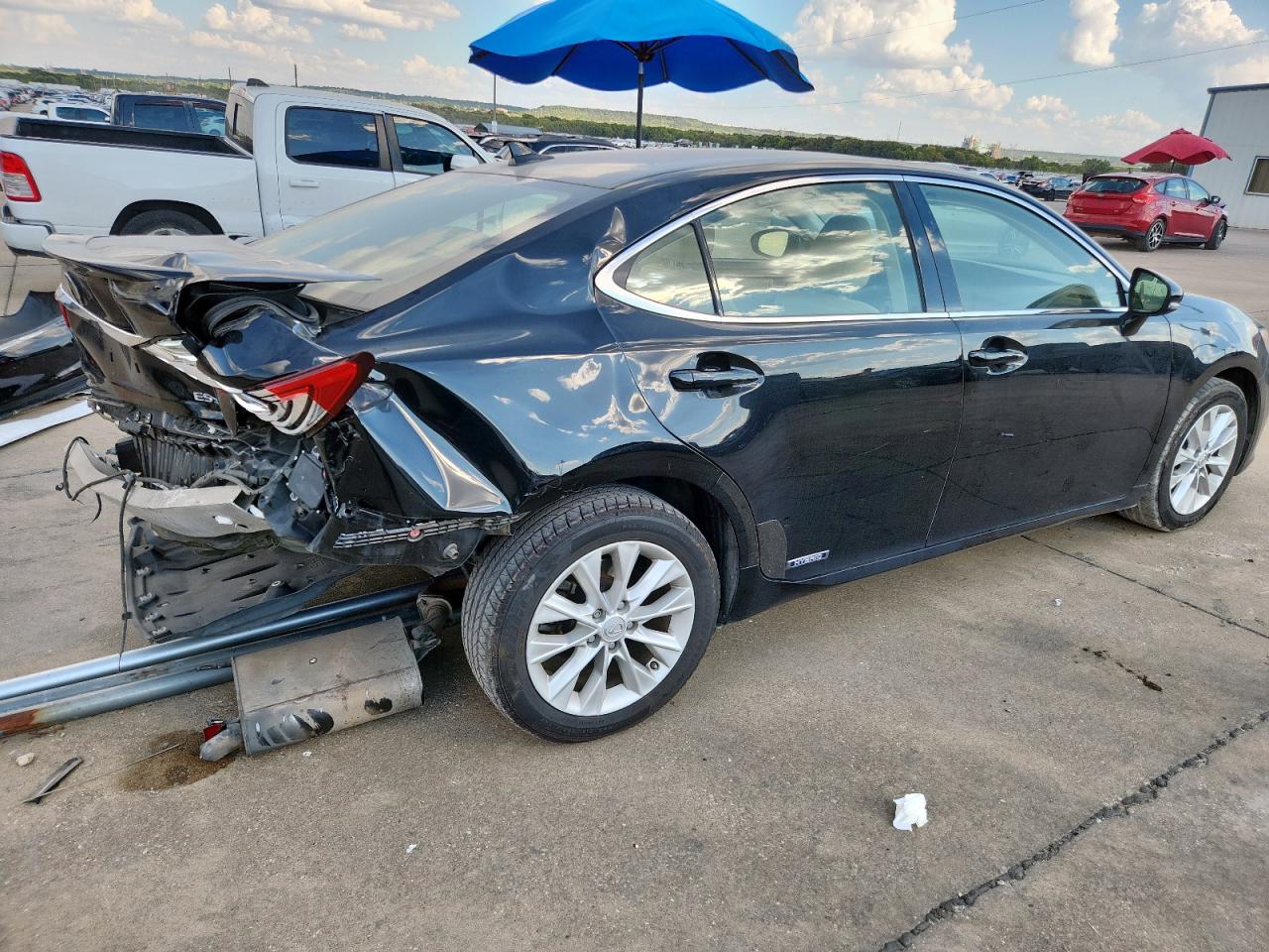 Lexus Es 300h Image 6