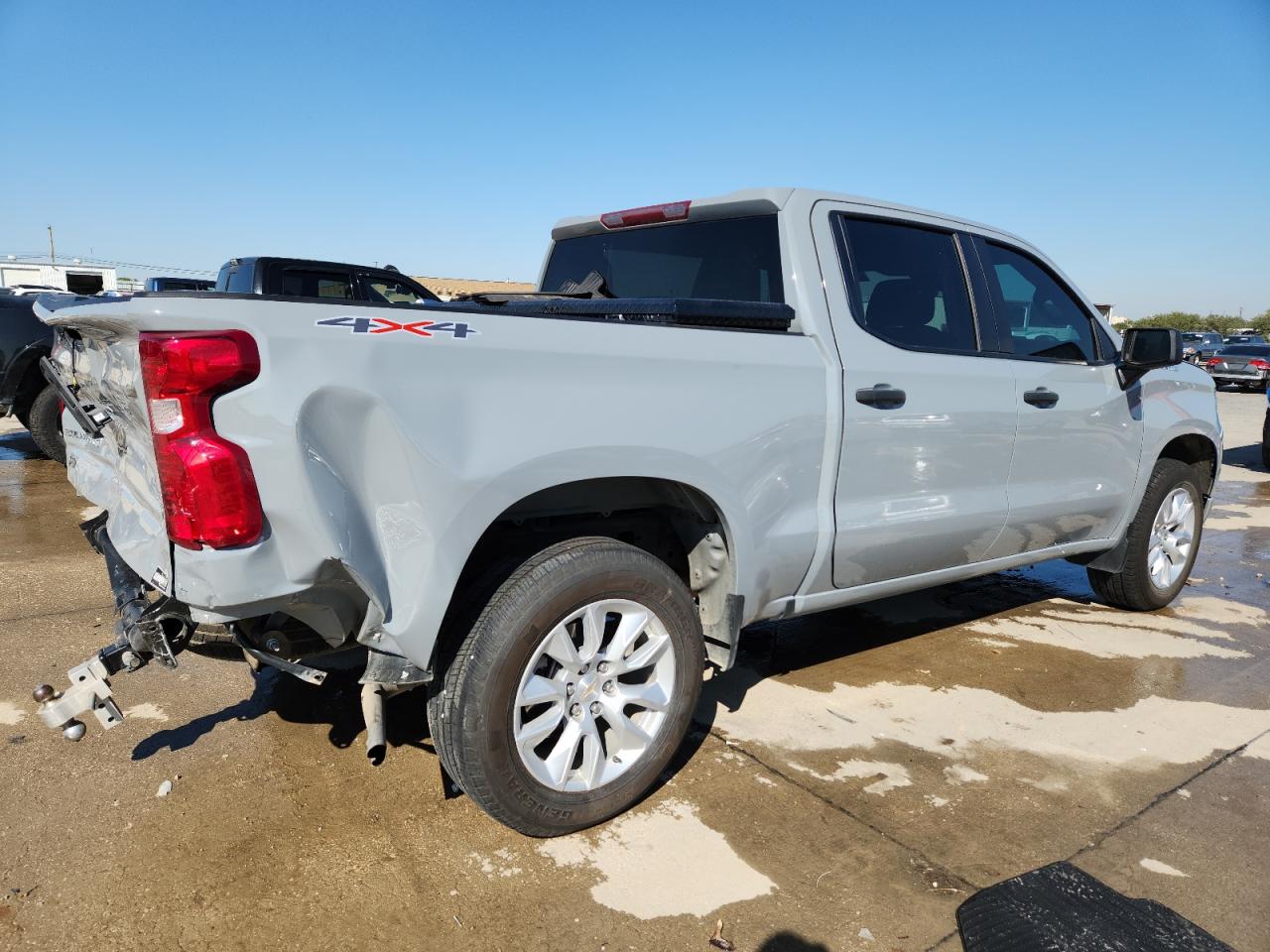 Chevrolet Silverado K1500 Custom Image 9