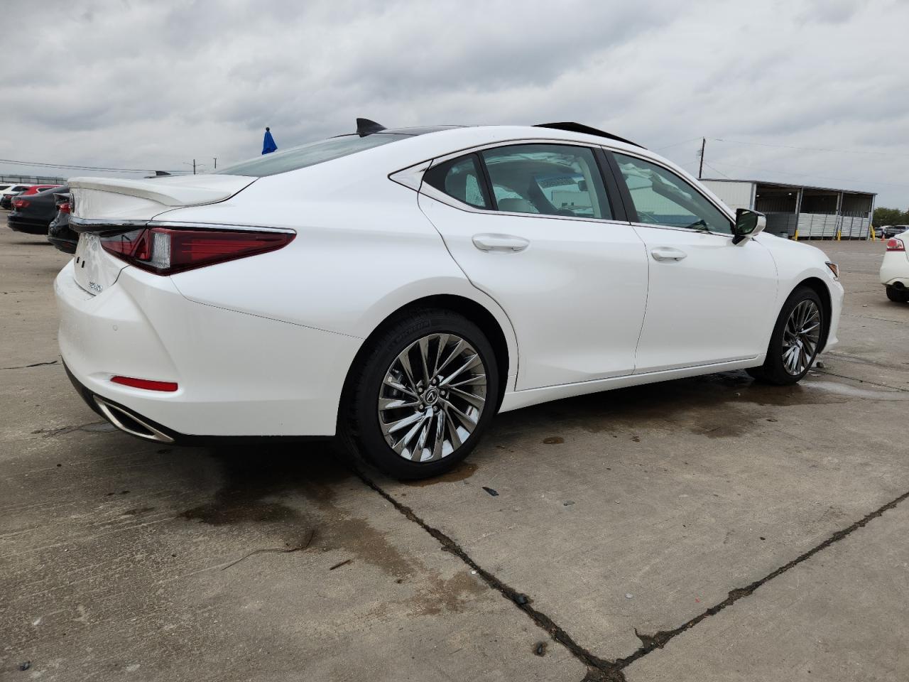 Lexus Es 350 Base Image 4