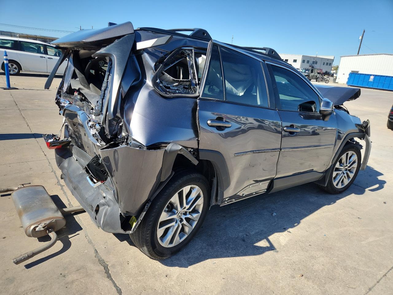 Toyota RAV4 Xle Premium Image 5