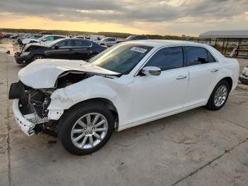  Salvage Chrysler 300