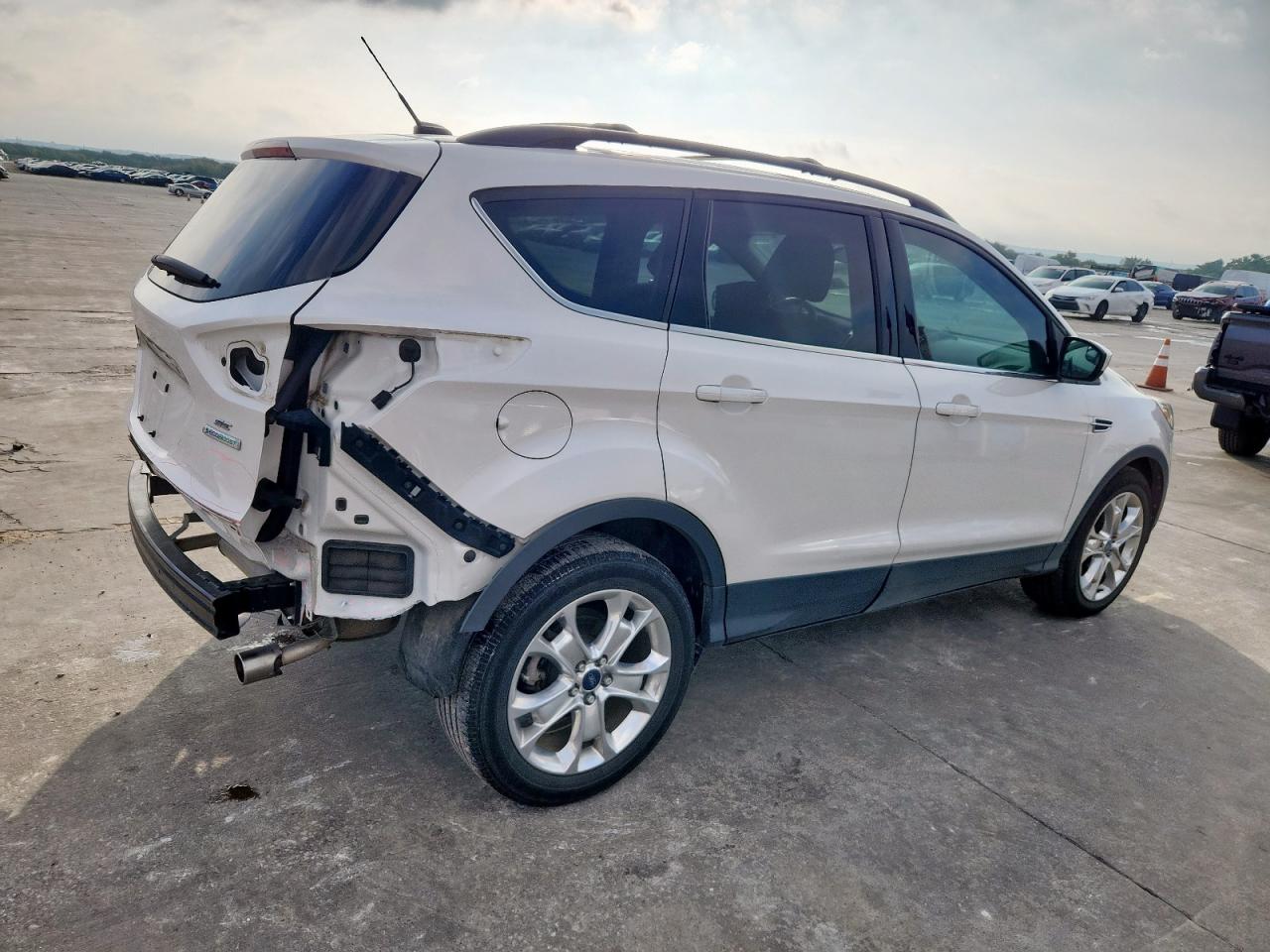 Ford Escape Se Image 11