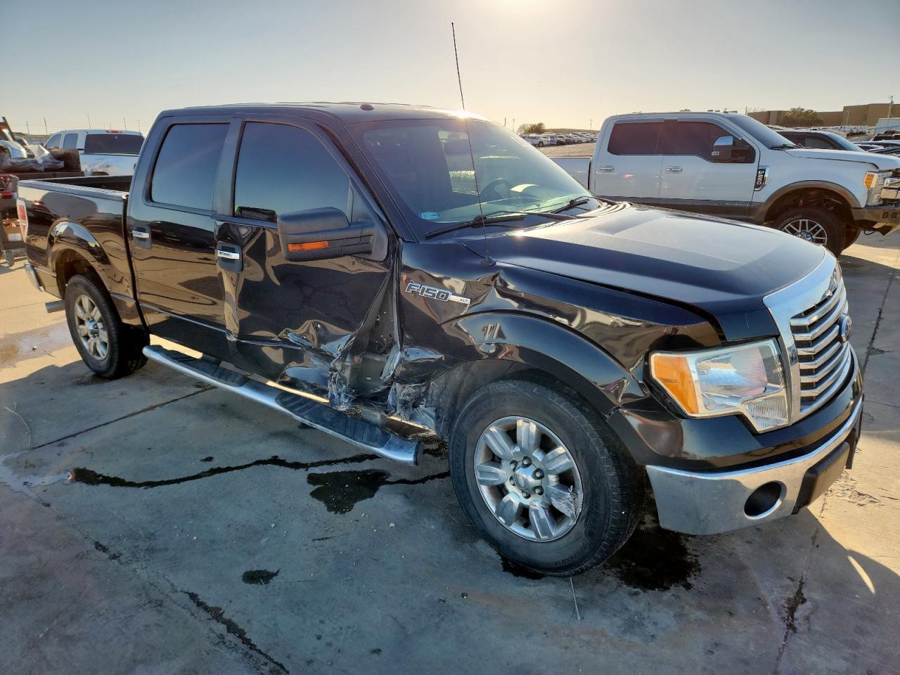 Ford F-150 Supercrew Image 3