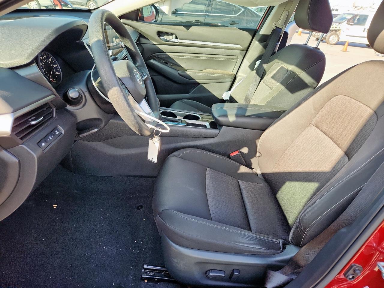 Nissan Altima Sv Image 7