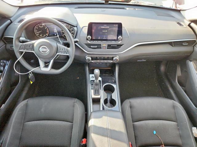 Nissan Altima Sv Image 9