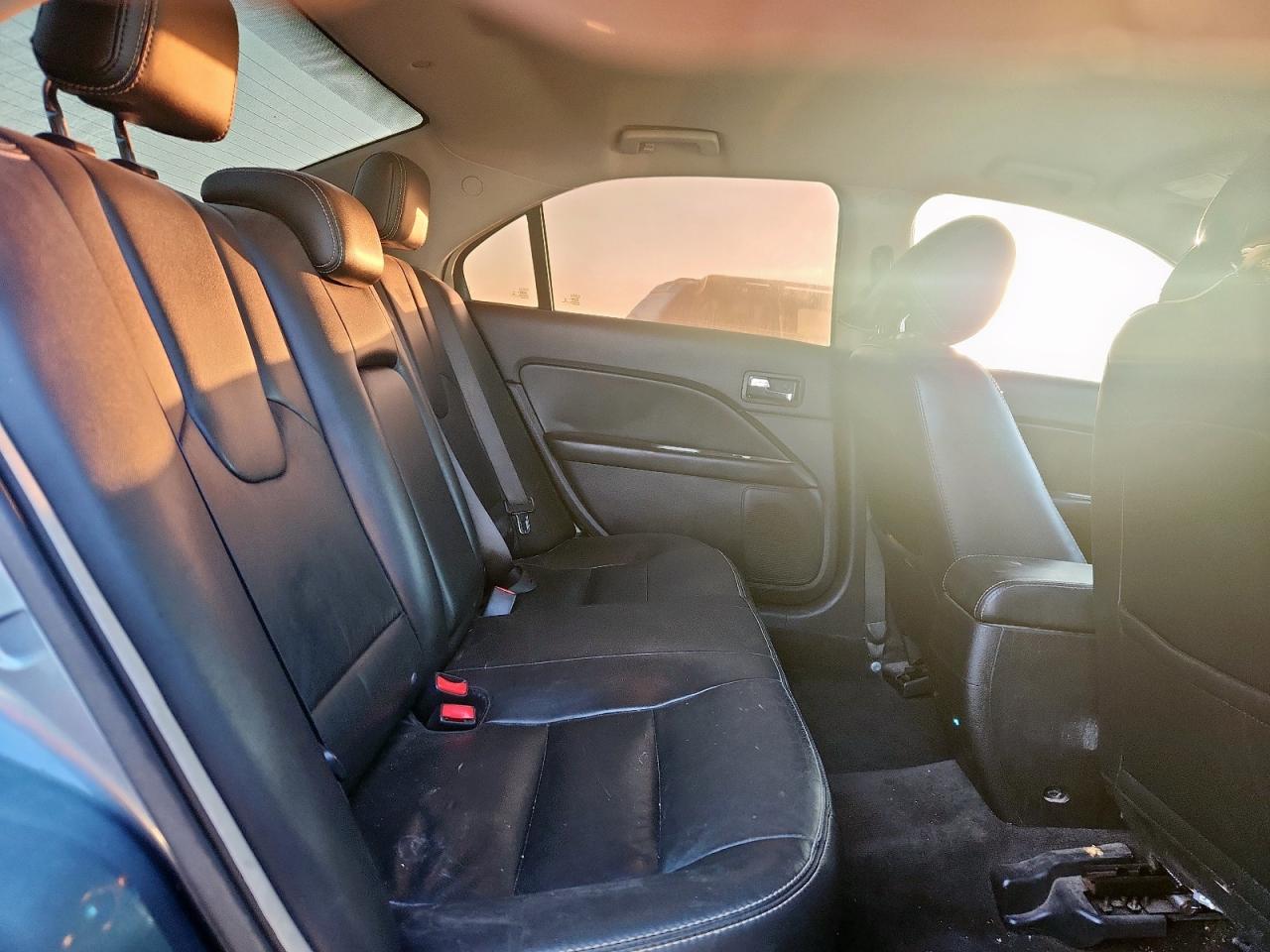 Ford Fusion Sel Image 2