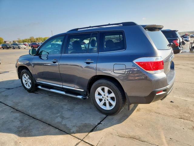 Toyota Highlander Base Image 10