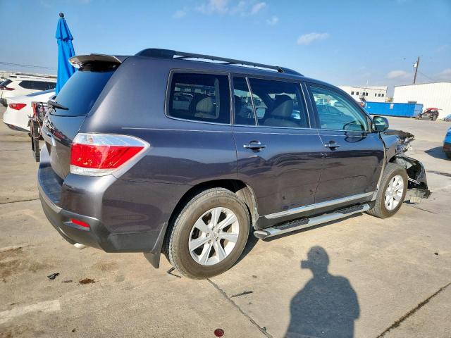 Toyota Highlander Base Image 7