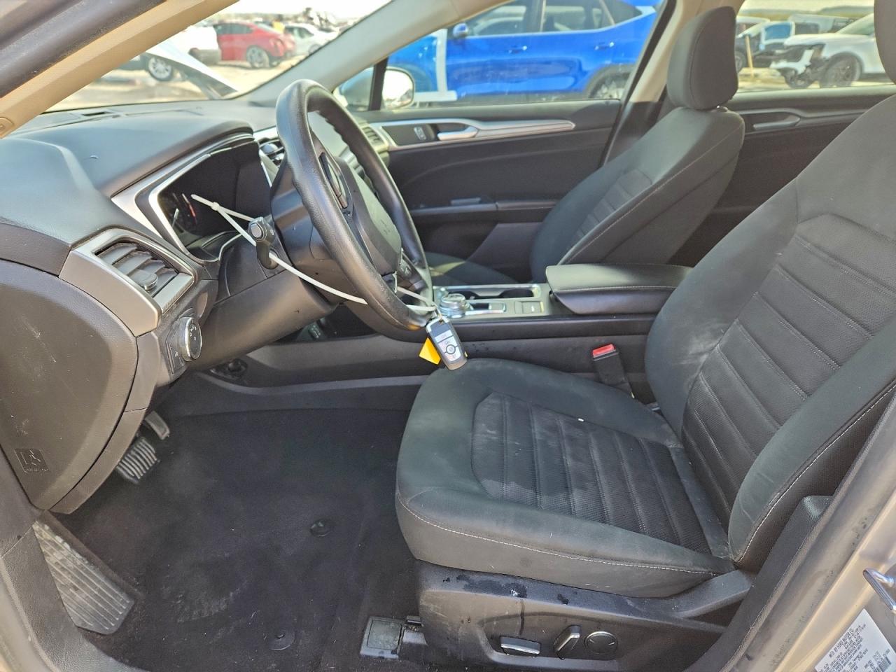 Ford Fusion Se Image 8