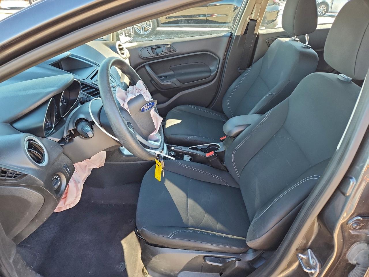 Ford Fiesta Se Image 11