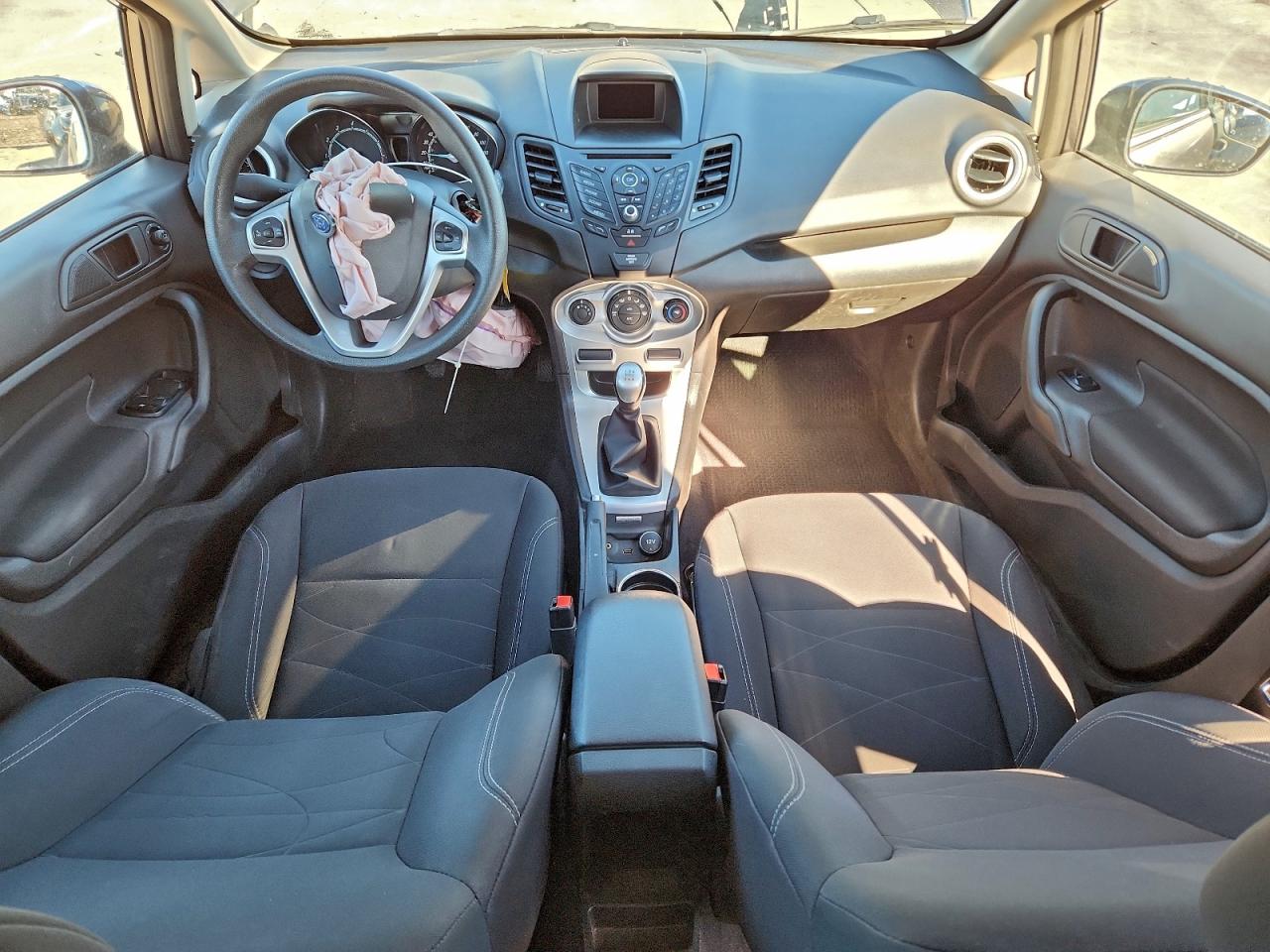 Ford Fiesta Se Image 10