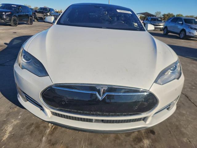 Tesla Model S Image 6