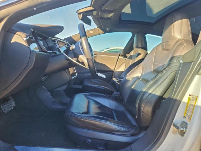 Tesla Model S Image 8