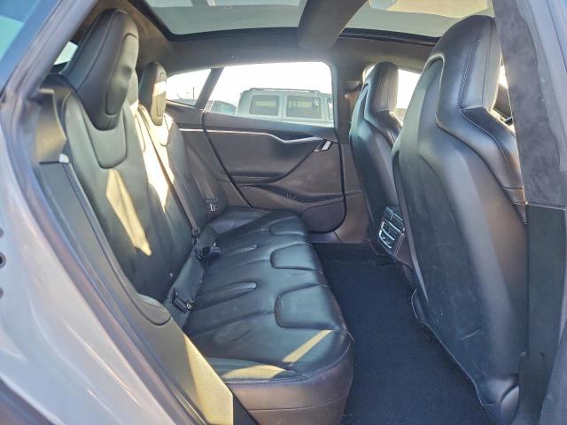 Tesla Model S Image 9