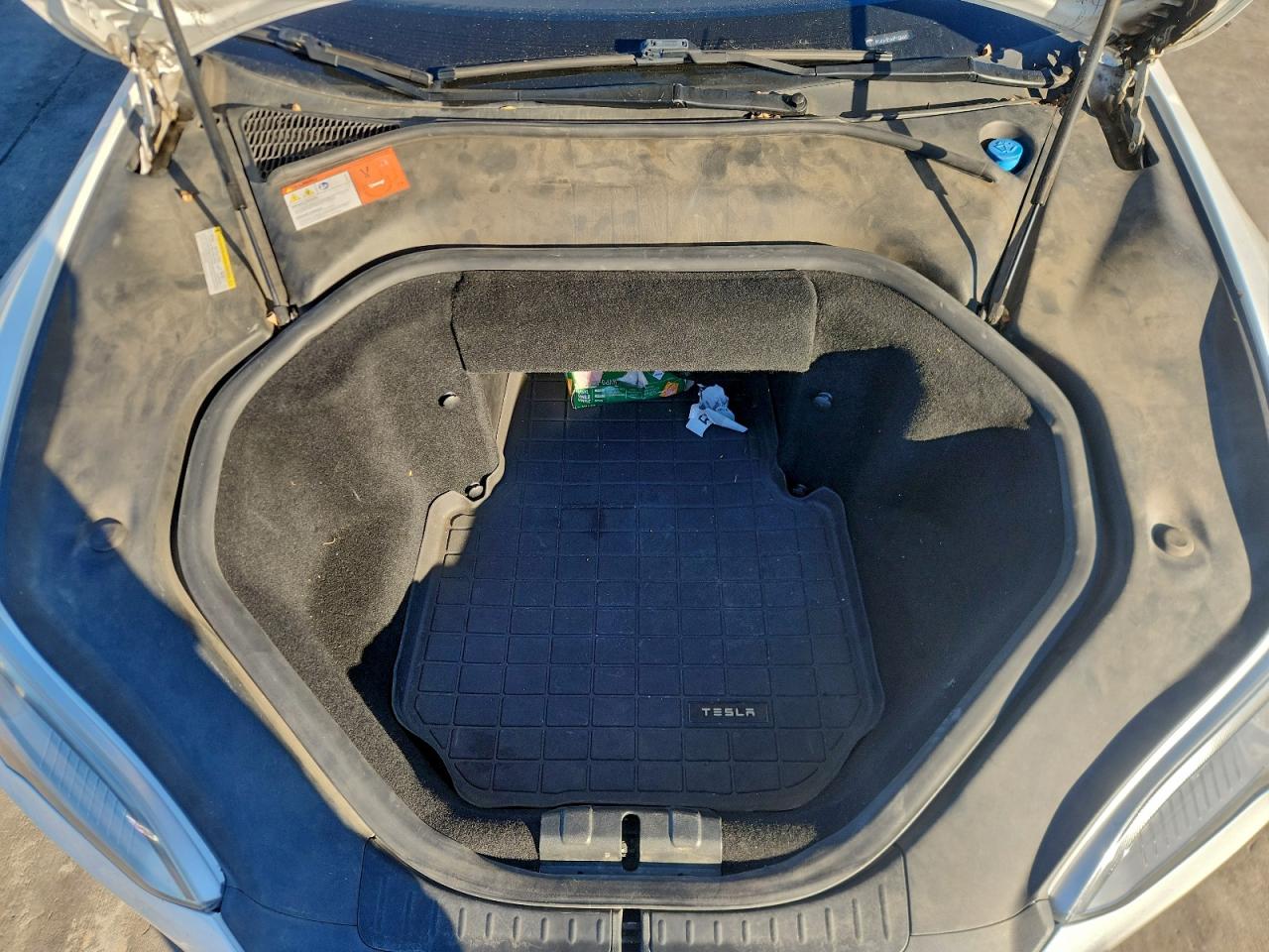 Tesla Model S Image 7