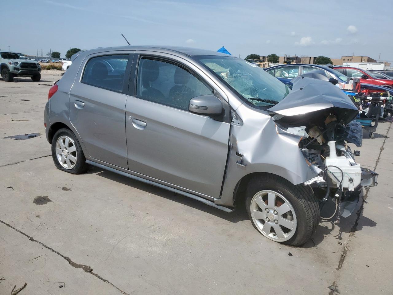 Mitsubishi Mirage Es Image 2