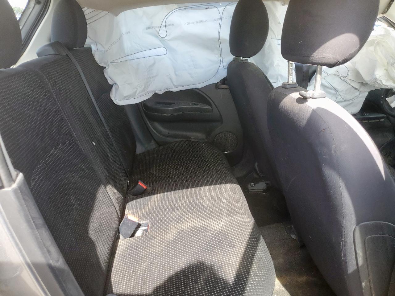 Mitsubishi Mirage Es Image 10