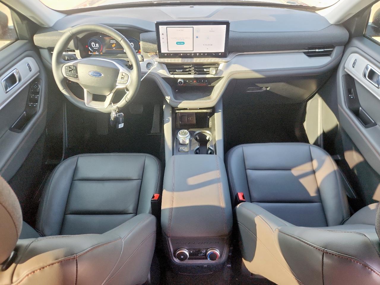 Ford Explorer Active Image 12