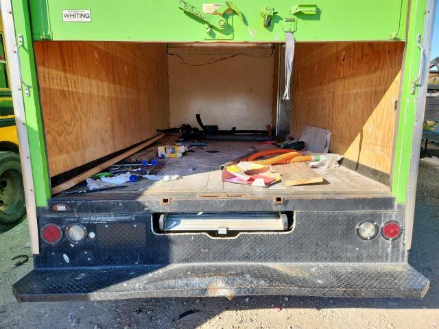 Chevrolet Express Image 12