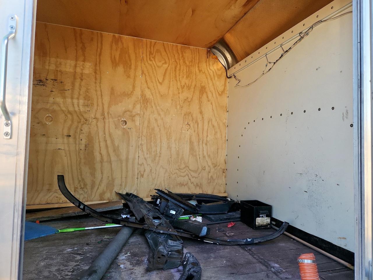 Chevrolet Express Image 3