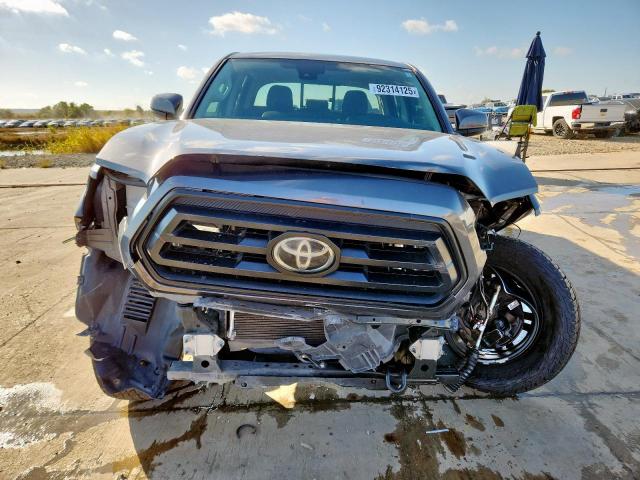 Toyota Tacoma Double Cab Image 4