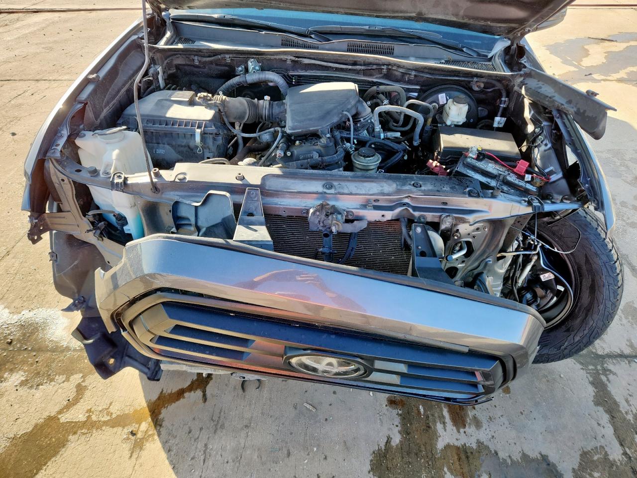 Toyota Tacoma Double Cab Image 12