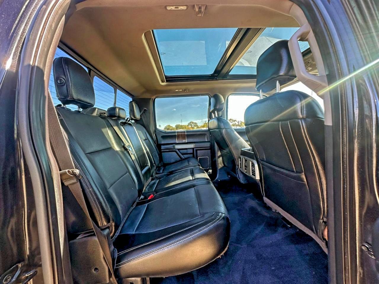 Ford F-150 Supercrew Image 6